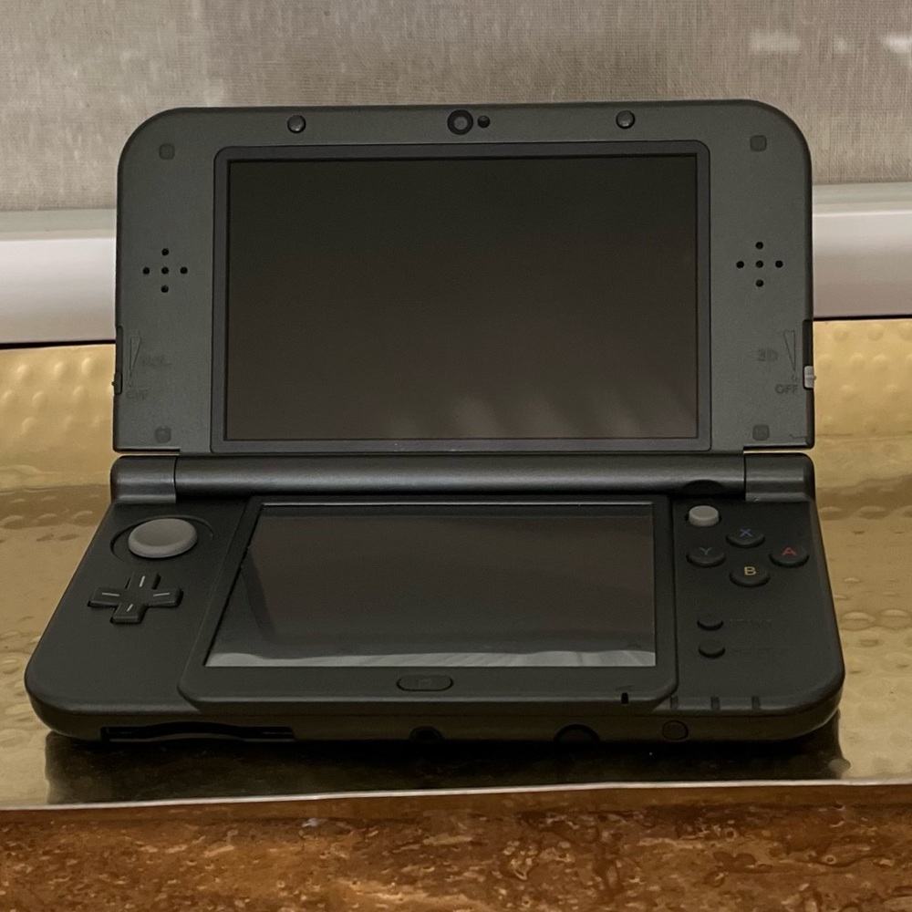 Nintendo New 3DS XL Console